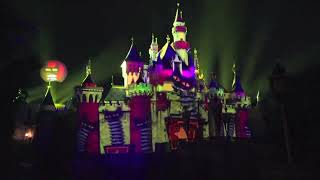 Disneyland Halloween Scream's With Projections and Lighting Effects