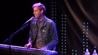 Andrew McMahon performing Fire Escape at 94/7 Sessions