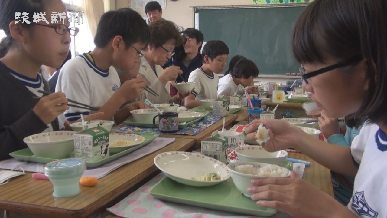 稀勢の里の好物集めた献立で給食　牛久市