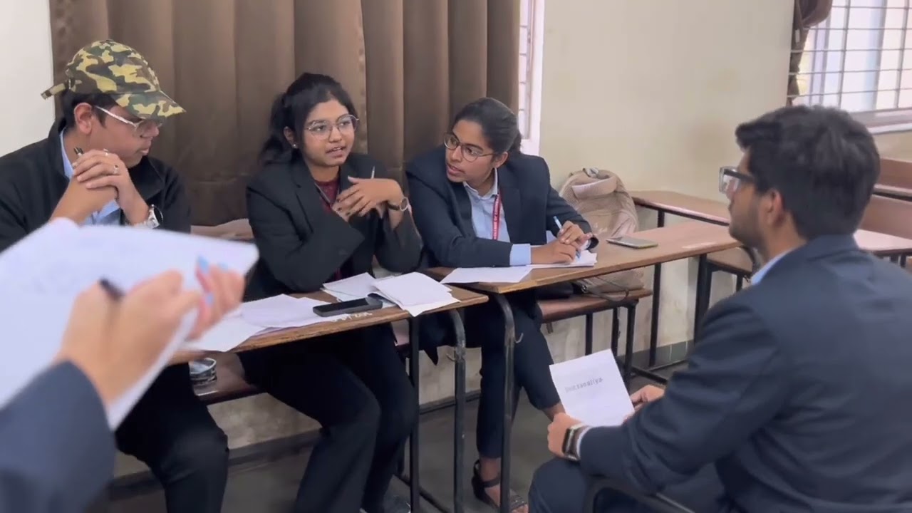 At MES Garware College of Commerce (Autonomous) Pune, learning goes beyond textbooks! 📚✨