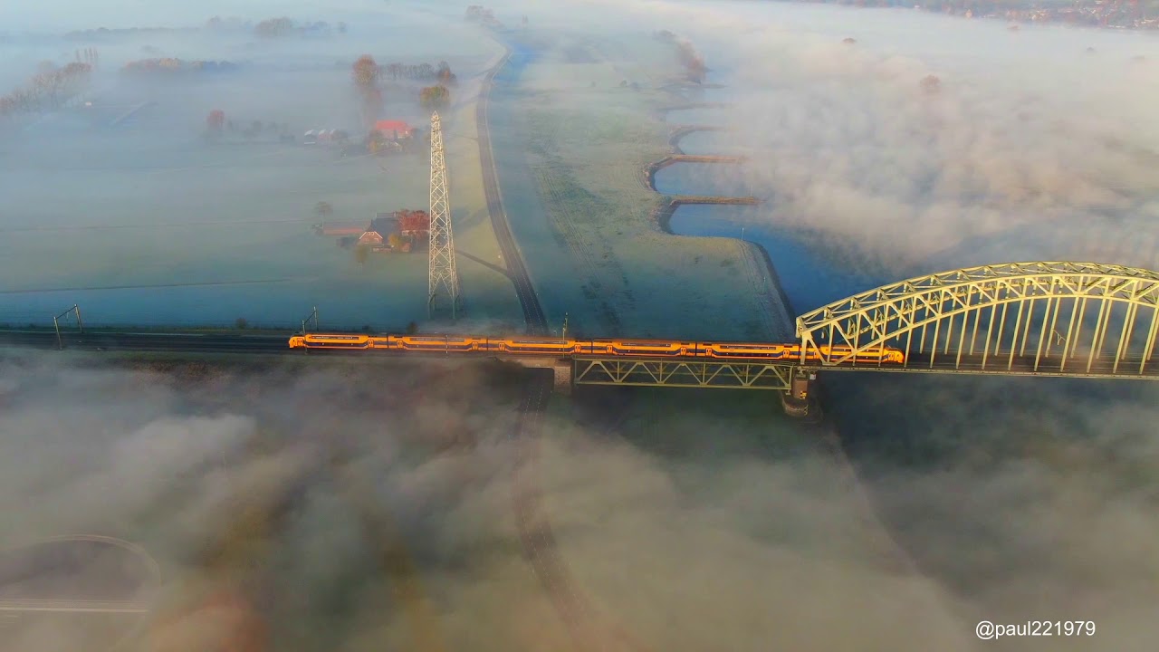 Arnhem in de mist. Drone DJI Mavic zoom, drone Arnhem
