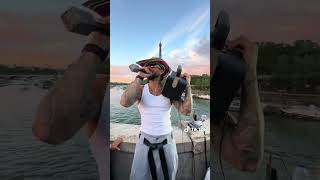 Maluma Estrena Contrato En Paris