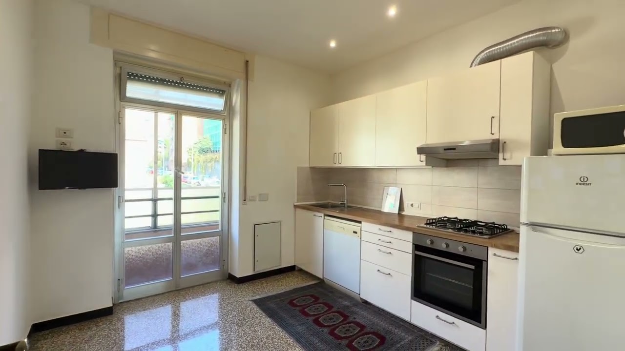 GENOVA - MARASSI 7 VANI ORDINATI CON INGRESSO INDIPENDENTE