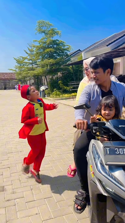 Bu pipi pacaran bareng mang enun 🥰