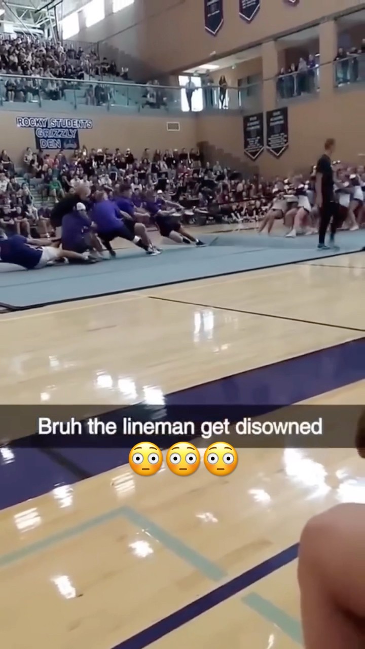 The Cheerleaders BEAT the Football players ?? #shorts