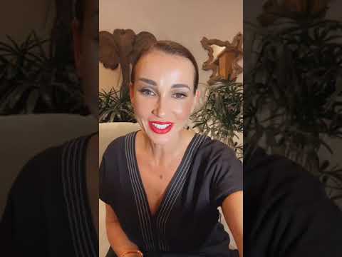 Vídeo: Anfisa Chekhova se preocupa com Dita von Teese