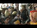 ज्ञानवापी की परिक्रमा करने जा रहे स्वामी अविमुक्तेश्वरानंद को पुलिस ने रोका, नमाज पर रोक नहीं तो ..