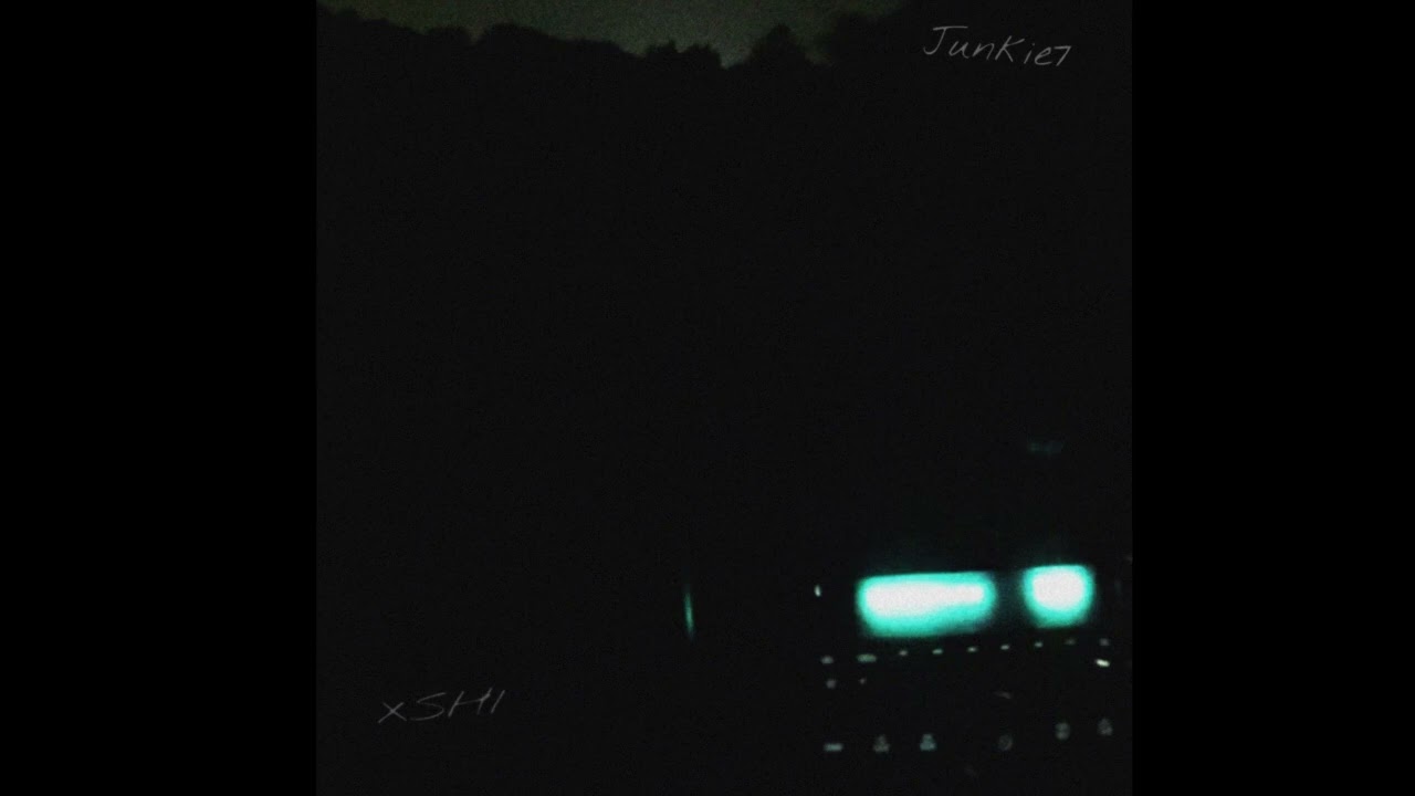 +Echxes Xf Her Vxice+ (p. Jeweler)