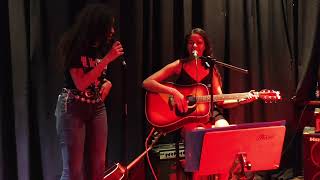As irmãs Julia e Cath Bertasi -"Memories" - Experience Music - Lapa, RJ -14.03.2024.