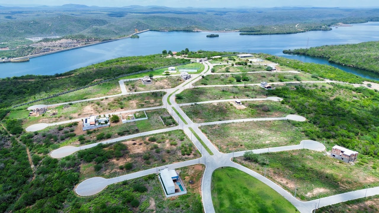 Belíssimo condomínio de alto padrão localizado na melhor localização de PIRANHAS-AL