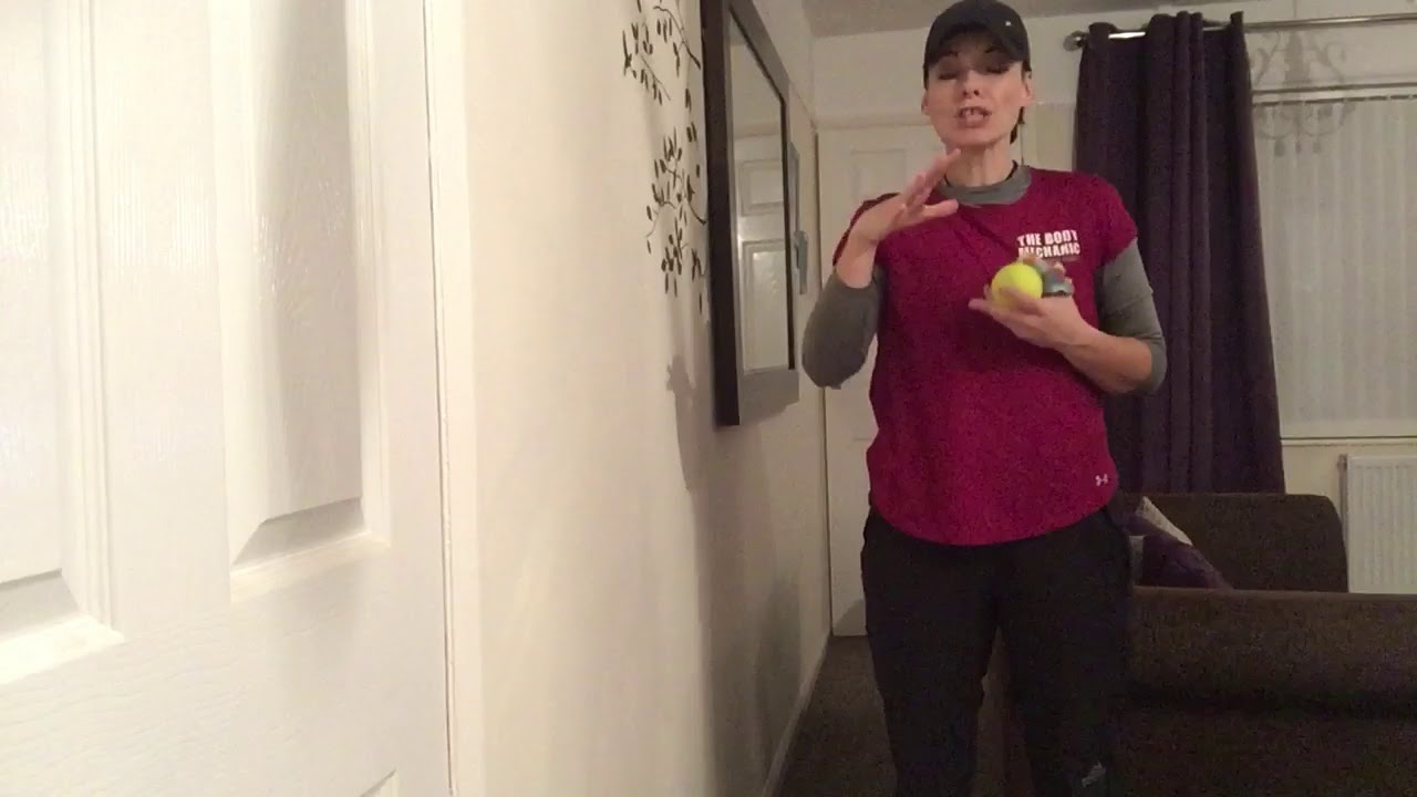 Rhomboids Soft Tissue Release / Upper Back Self Massage / Tennis Ball