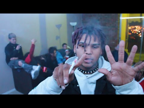Motel 6 ft. City Green & Astro (Music Video)