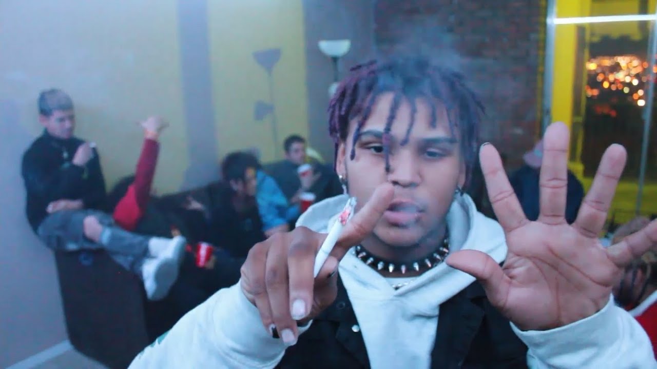 Motel 6 ft. City Green & Astro (Music Video)