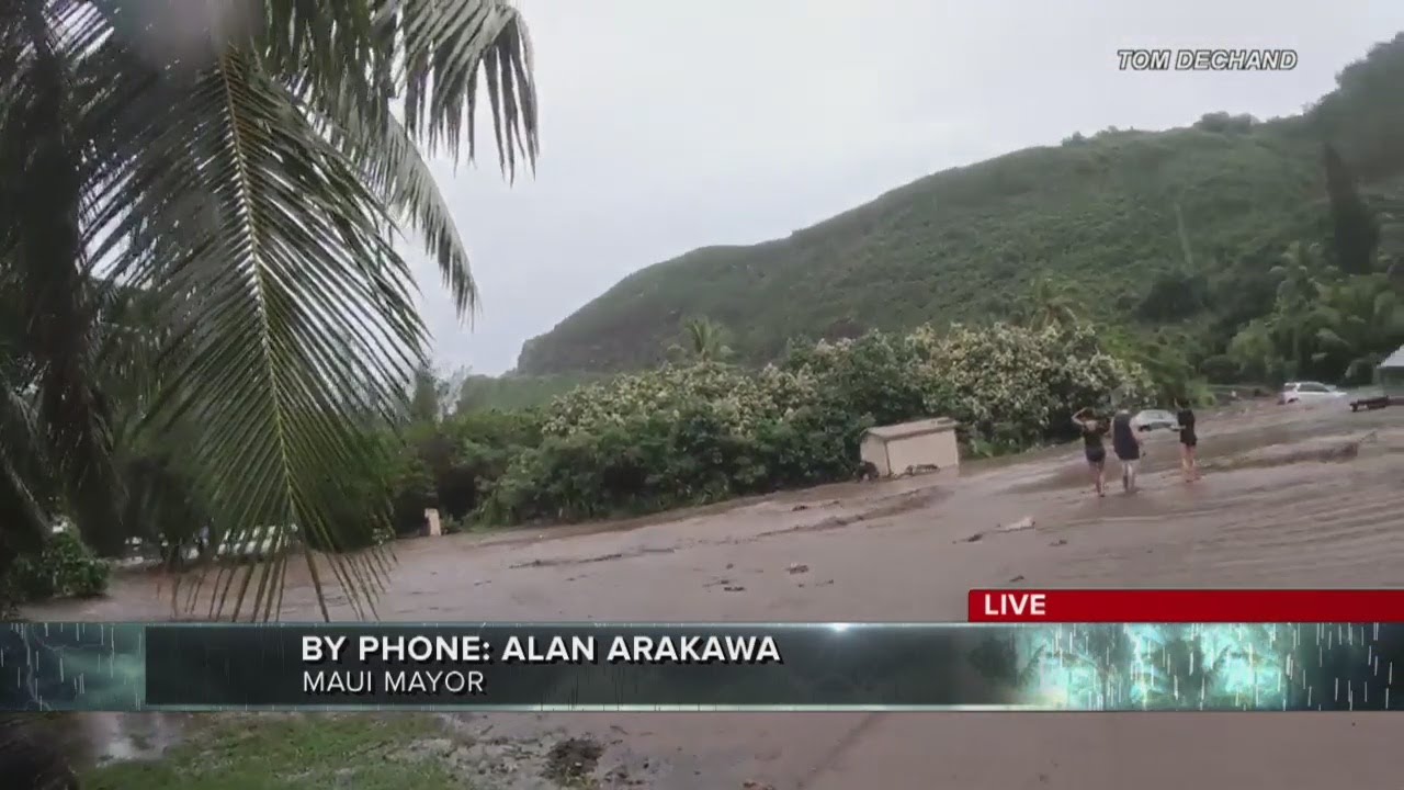 Storm damage cleanup underway in Maui County - YouTube