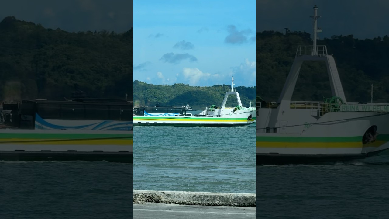 Is that a Ceres bus on board Reina Wilhelmina crossing Iloilo Strait to Guimaras Island? 