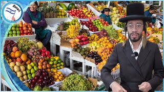 En El Mercado Mas Colorido De Israel Con Un Judio Ortodoxo