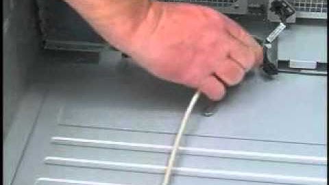 IBM System x3850 X5 - FRU - Install Front USB Assembly