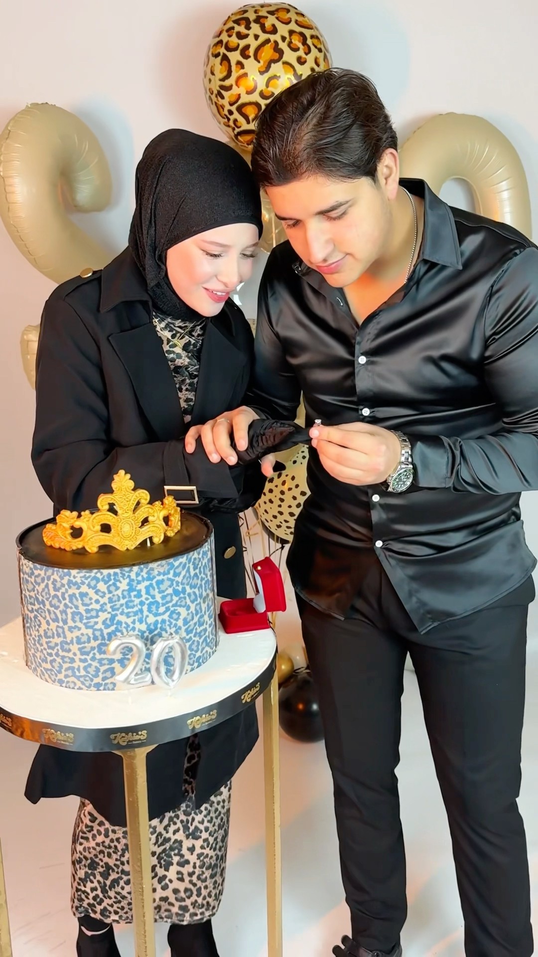 حبيبي طلب ايدي للزواج:?