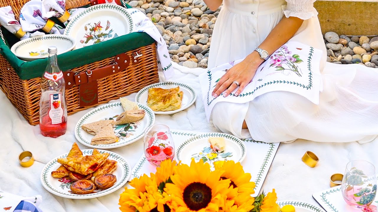 A Botanic Garden Picnic | Portmeirion x the Daily Connoisseur