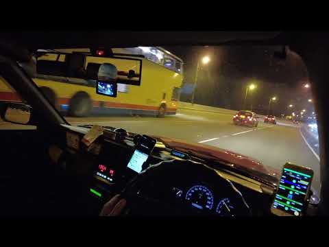 वीडियो: हांगकांग में टैक्सी