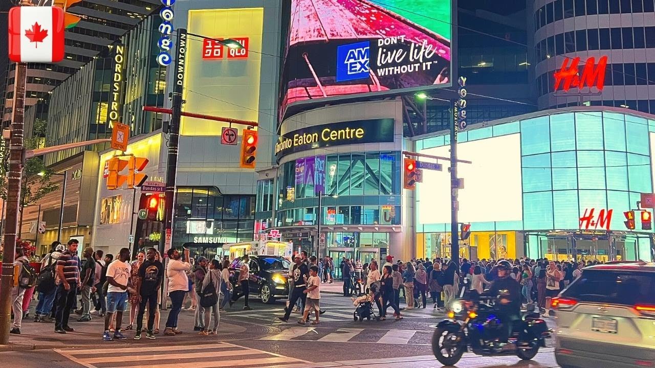 🔴 [4K] 🇨🇦 Exploring Dundas Square outside the Toronto Eaton Centre at  night, Yonge St. - August 2022 