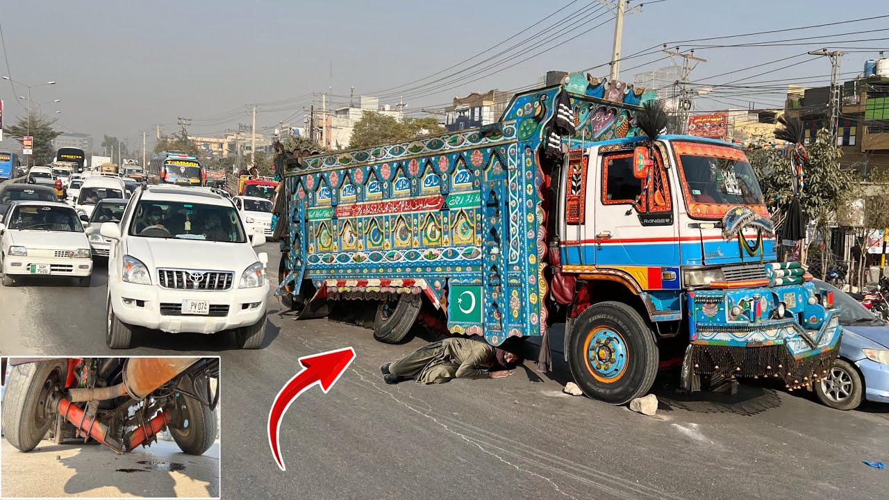 Overloaded Truck Axle Breaks on a Busy Road but Repaired Instantly with Modern Technique