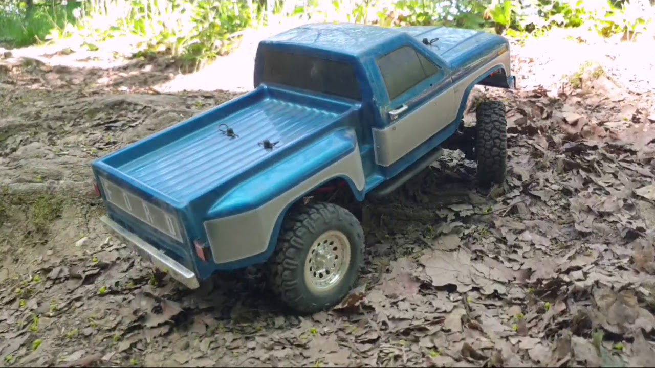Crawler CR12 RTR Team Associated in test