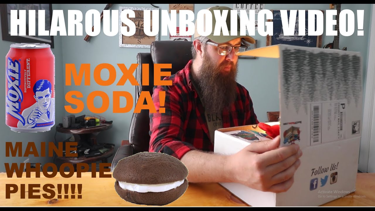 Drinking Moxie Soda and eating Maine Whoopie Pies from Box of Maine (UNBOXING VIDEO)