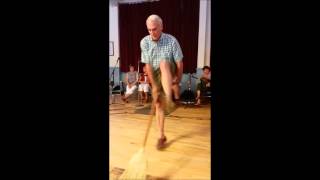 Download lagu Beaudoin Family Dancing the Broom Beaudoin Family Dancing the Broom