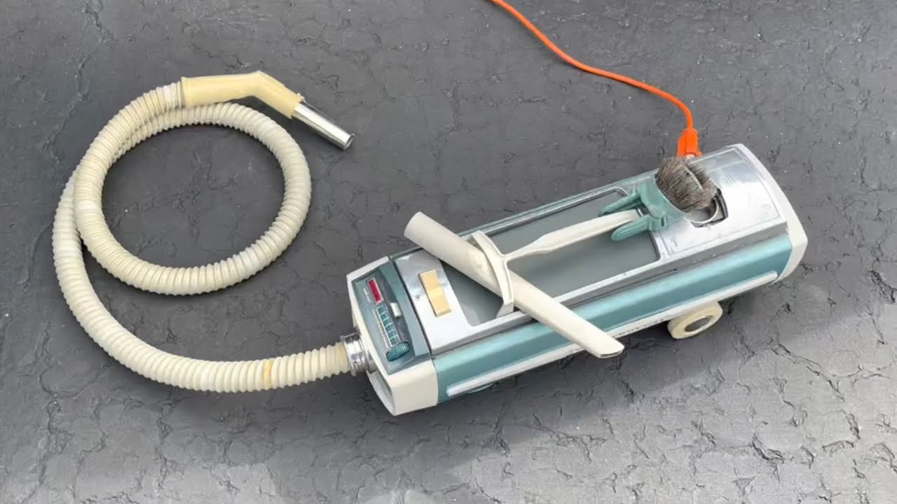 Vacuuming Out my Car with the 1969 Electrolux Model 1205 YouTube