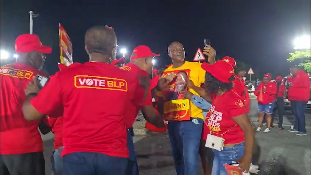 Кандидат от Демократической лейбористской партии Филлипс заявил, что «почувствовал себя любимым» ...