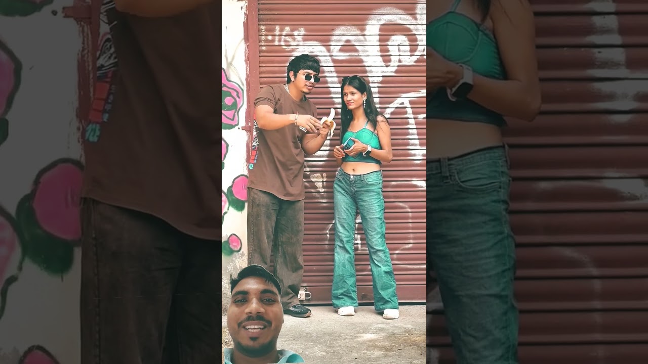 लड़की ने केला अपने मुंह मे ं डाल लिया#viral #trending #funny