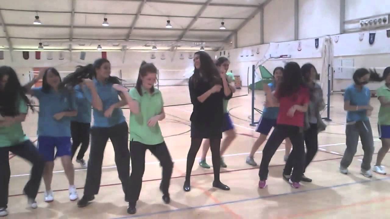 BISC Gangnam Style (Yr11)