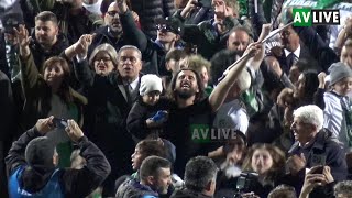 Angelo Antonio D'Agostino ringrazia i tifosi biancoverdi sotto la Curva Sud