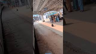 Puri-Durg Express Entering Titlagarh #train #travel #puri #shorts #trending