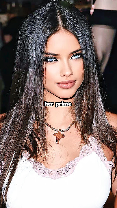 Adriana Lima Now vs In her prime 🥵🔥 #adrianalima #model #supermodel #runway #eyes #fashion #look
