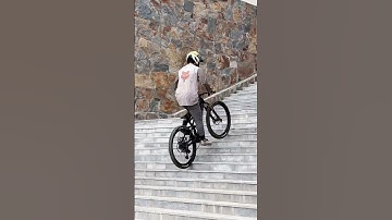 When the Avinox Drive System meets the uphills, nothing can stop you! #amflowbikes #mtb