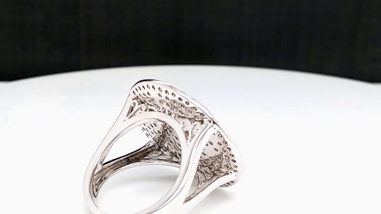 1.76 Carat / Yellow and White Diamond / Star Motif Ring