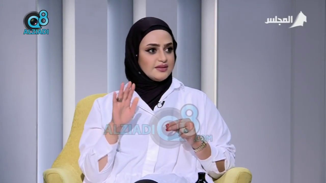 لقاء المحامية 