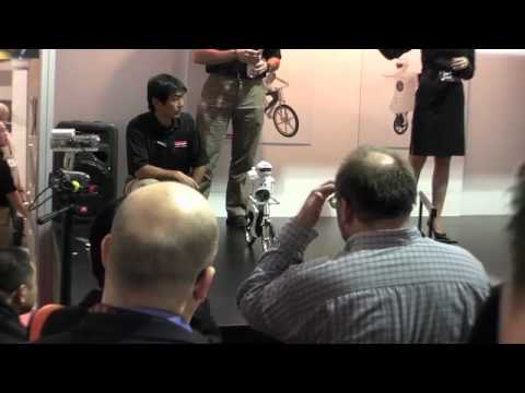 CES 2011: Murata Boy and Murata Girl Demo
