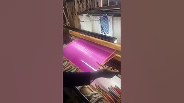 Workers process silk.Using good tools and methods can improve work efficiency#shorts #tools