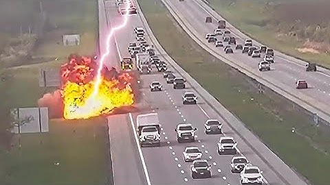 100 Incredible Lightning Strikes Caught on Camera