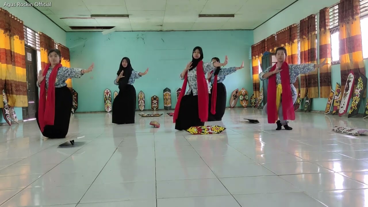 TARI SELENDANG BAWI SMK NEGERI 1 MUARA TEWEH