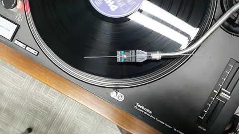 Nasotec Swing Headshell is aligning itself to the tangential direction.