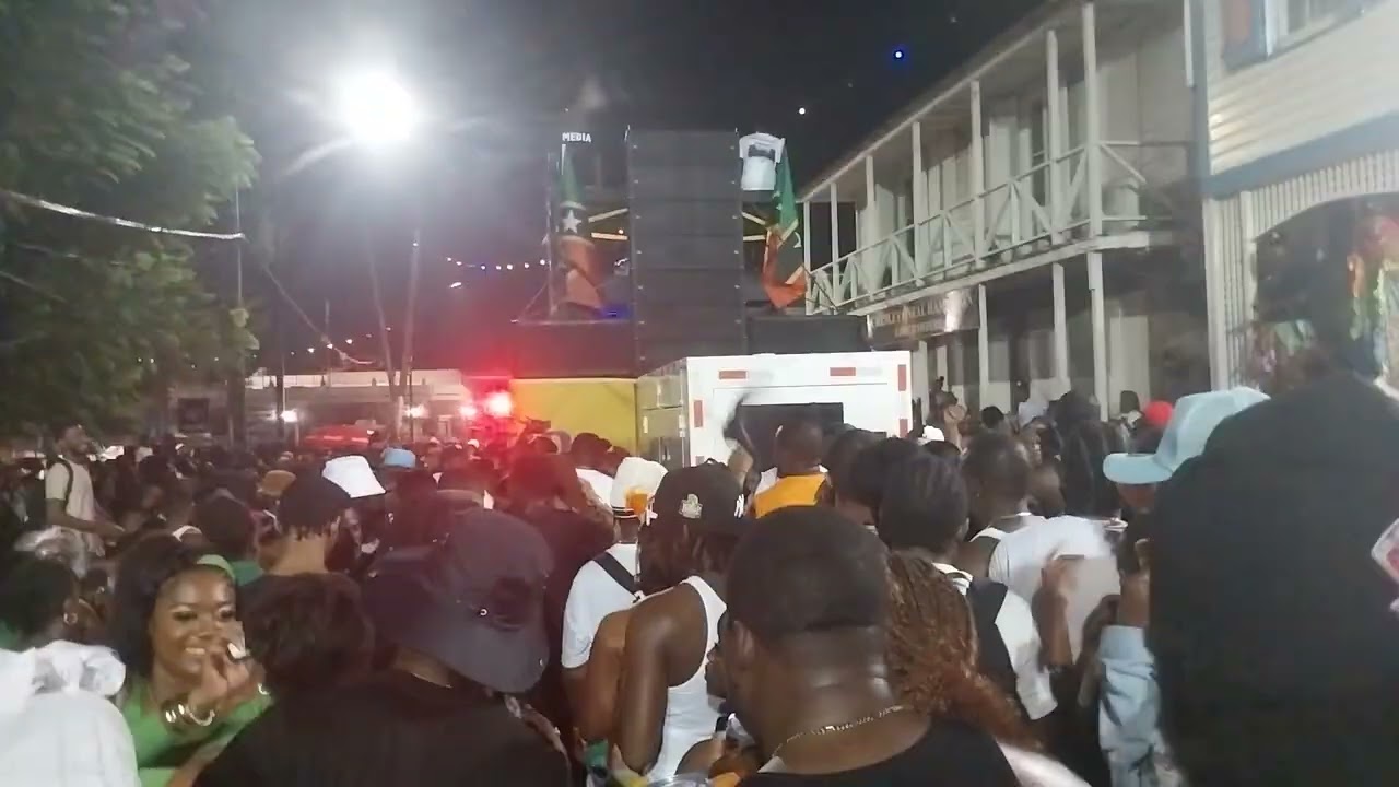 Nu vybes band performing live Last Lap SugarMas 54