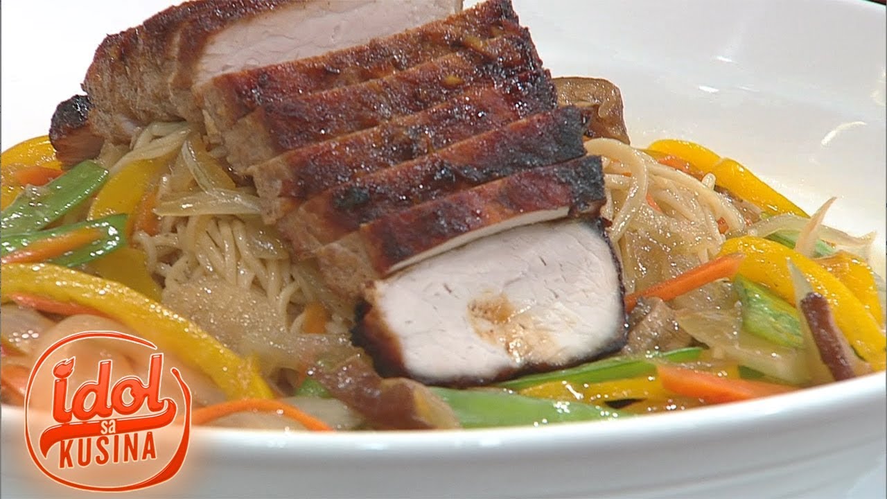 Idol sa Kusina: Chef Boy Logro cooks Stir-Fried Noodles with Roast Pork