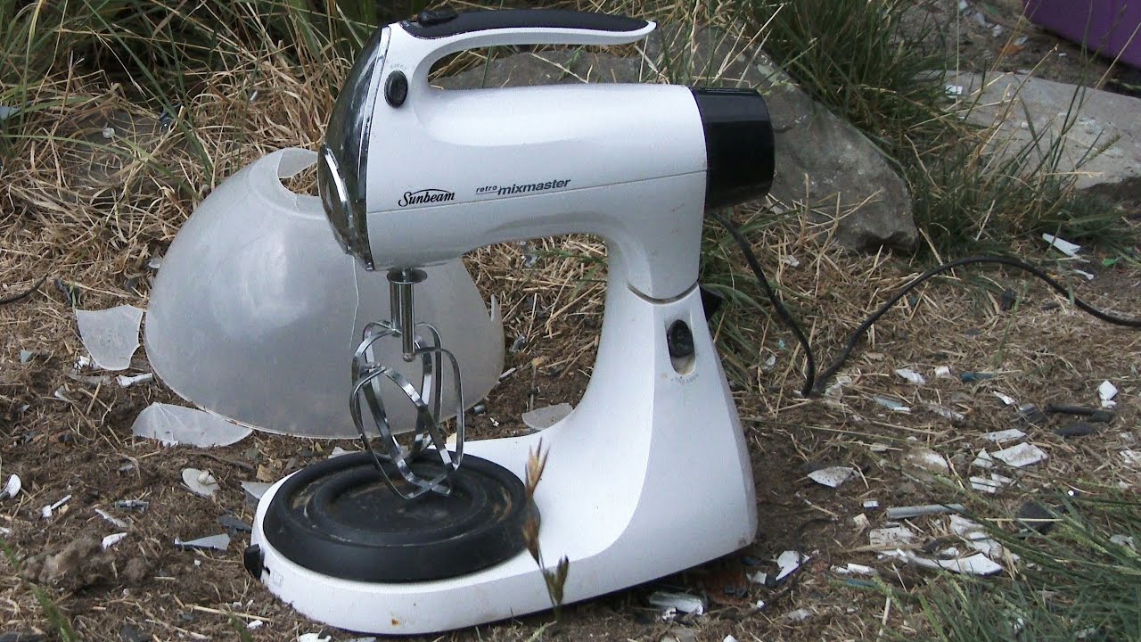 Smash Sunbeam Retro Mixmaster Mixer - YouTube