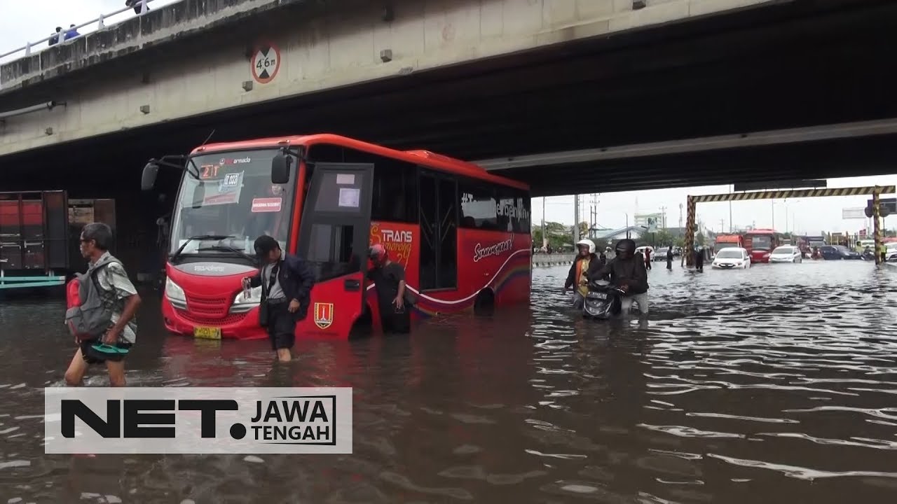 Banjir Setinggi 50 cm Akibatkan Bus Trans Semarang Mogok - NET JATENG