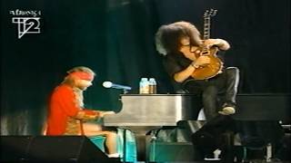 Guns N' Roses - Piano Intro / It's Alright / November Rain (Live In Paris 1992) [4K 60fps] screenshot 2