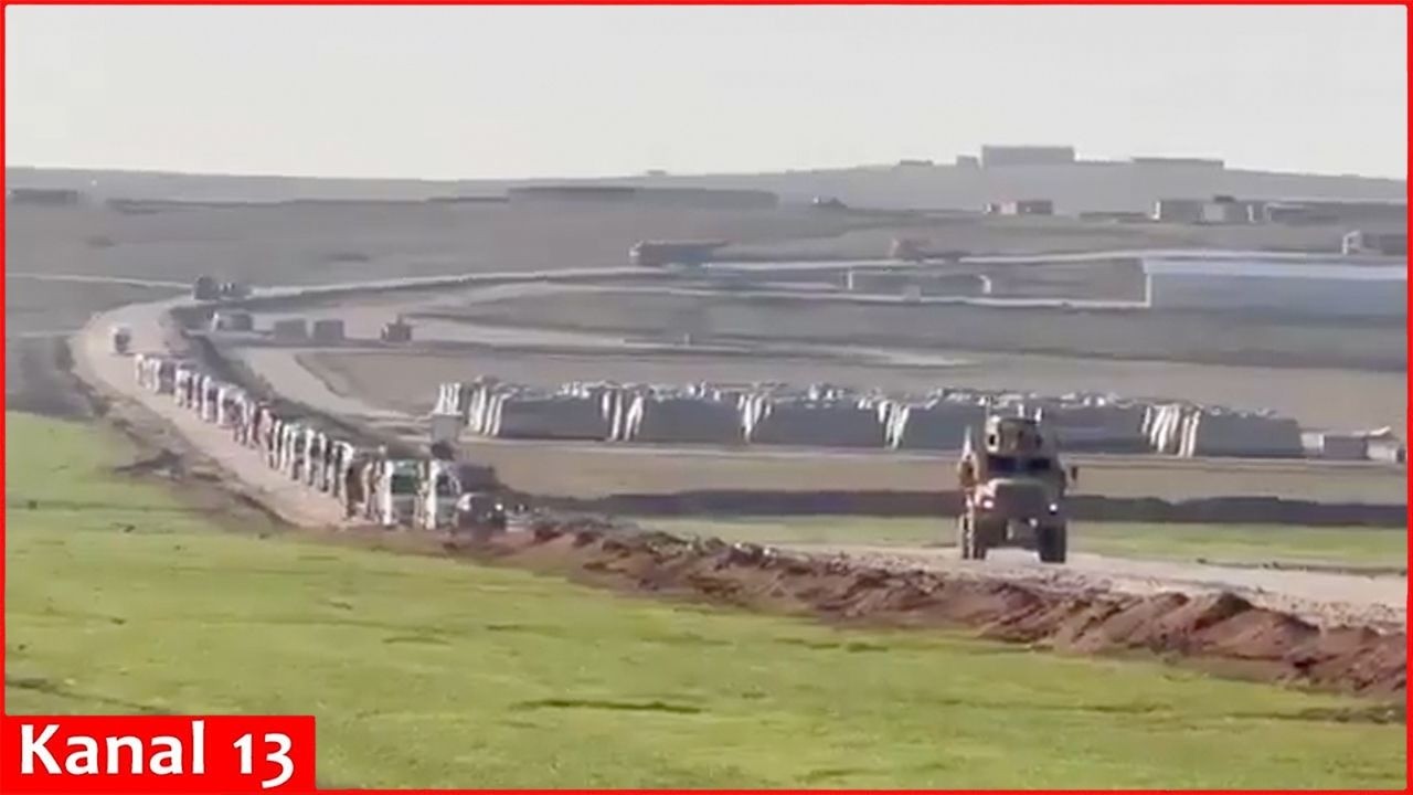 Крупный американский военный конвой выезжает с базы на севере Сирии и направляется в Ирак.